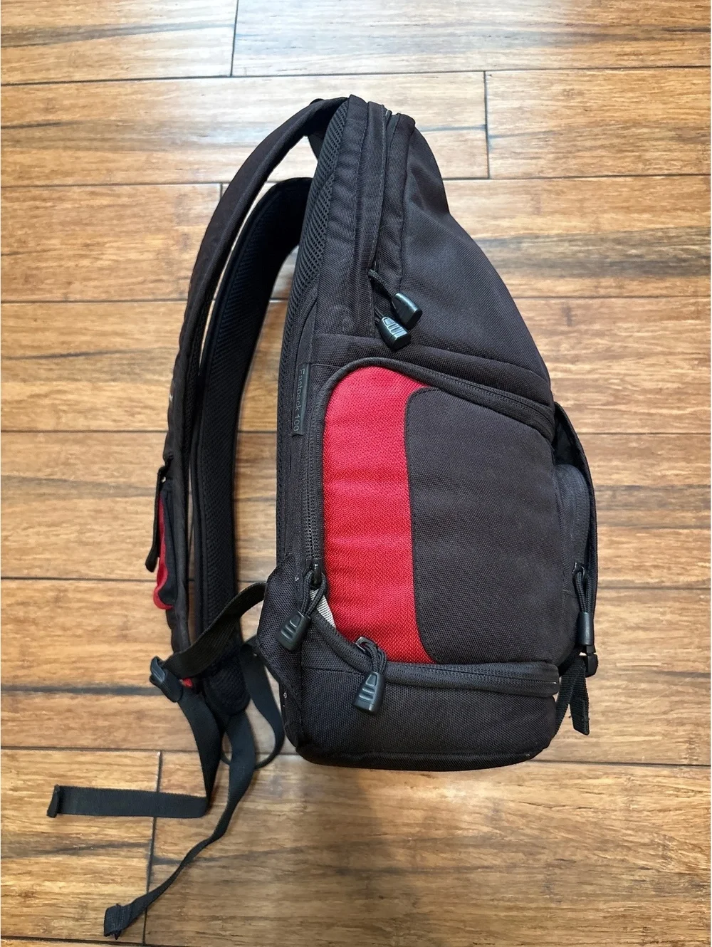 Lowepro Fastpack 100 Camera Backpack - Black and Red